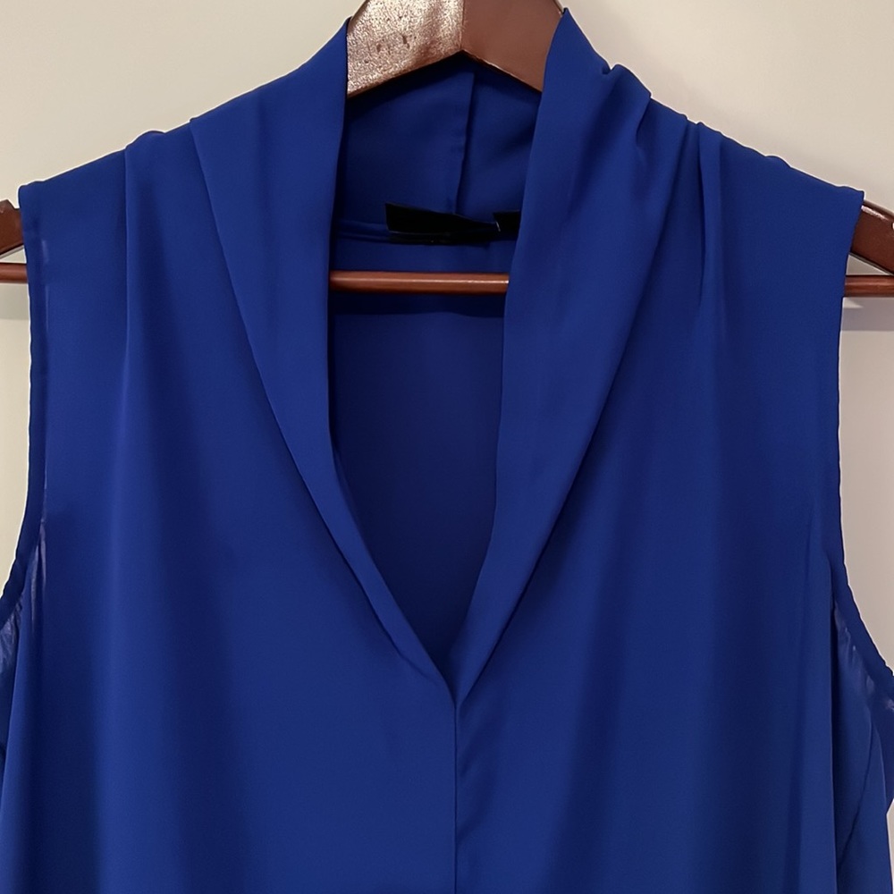 NWOT, Beautiful sleeveless blouse